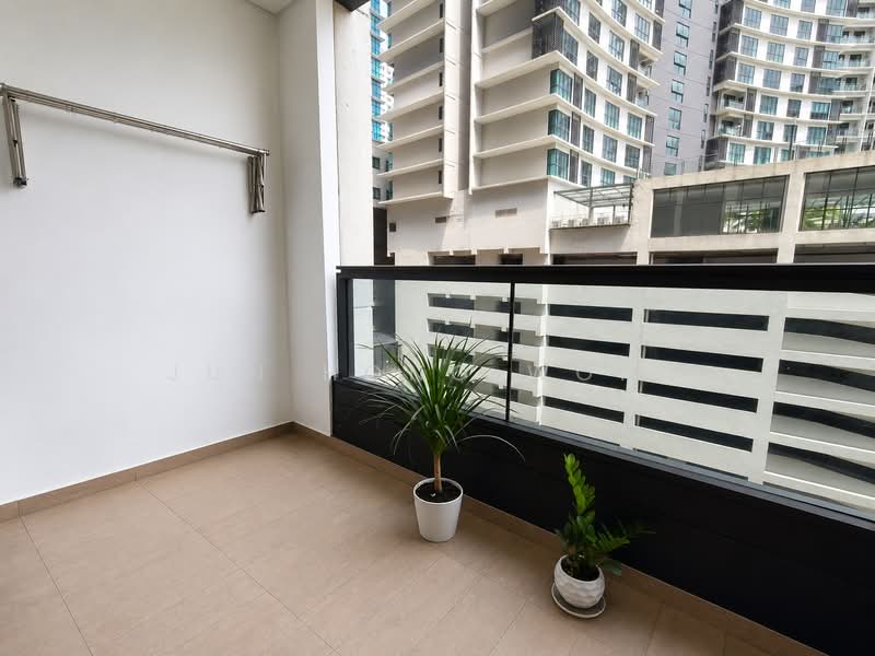 Kediaman Servis untuk Disewa di Arcoris SOHO - Jun Hong Wong - Balcony - PropertyGuru.com.my