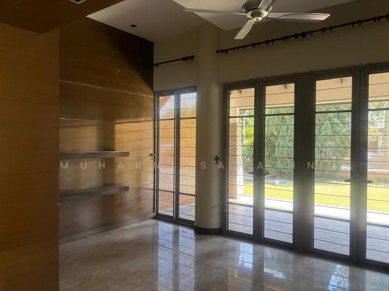 Rumah Berkembar untuk Dijual di Bukit Jelutong (Shah Alam) - muharni sawarin - Living Room - PropertyGuru.com.my