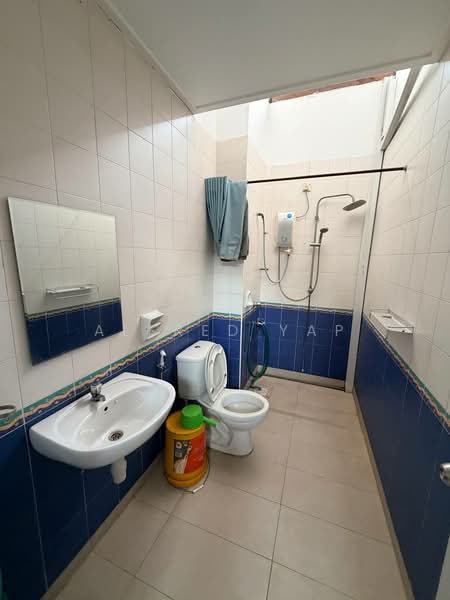 1.5-storey Terraced House for Rent in Taman Impian Skudai (Johor Bahru) - Alfred Yap - Bathroom - PropertyGuru.com.my