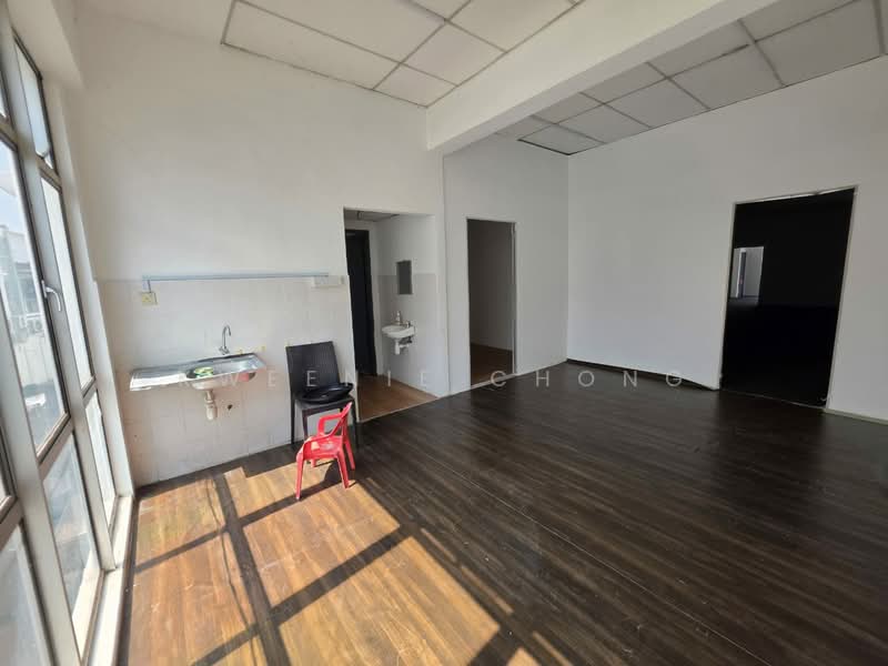 Shop for Rent in Taman Puncak Jalil (Seri Kembangan) - Kweenie Chong - Interior - PropertyGuru.com.my