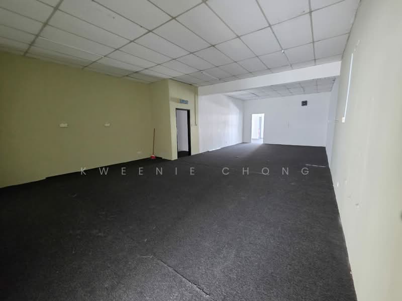Shop for Rent in Taman Puncak Jalil (Seri Kembangan) - Kweenie Chong - Interior - PropertyGuru.com.my