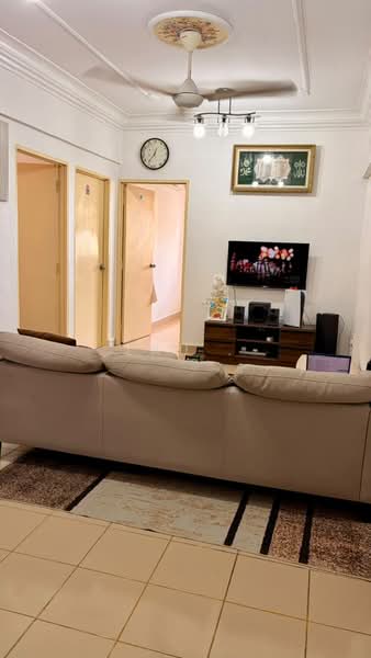 Flat for Rent at Taman Sri Pinang - LAU . - Living Room - PropertyGuru.com.my