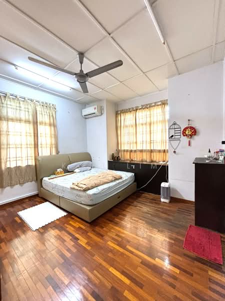 Rumah Teres 2-Tingkat untuk Dijual di Taman Setia Indah (Tebrau) - Karl Lim - Bedroom - PropertyGuru.com.my