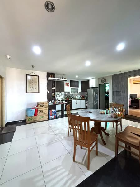 Rumah Teres 2-Tingkat untuk Dijual di Taman Setia Indah (Tebrau) - Karl Lim - Kitchen - PropertyGuru.com.my