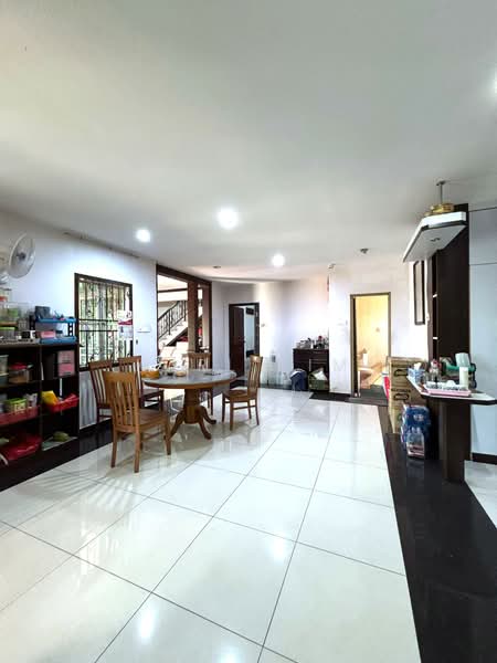 Rumah Teres 2-Tingkat untuk Dijual di Taman Setia Indah (Tebrau) - Karl Lim - Dining Room - PropertyGuru.com.my