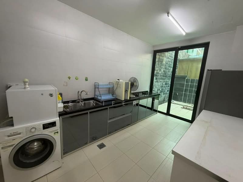 Semi-Detached House for Rent in Johor Bahru (Johor) - Jennifer Tee - Kitchen - PropertyGuru.com.my
