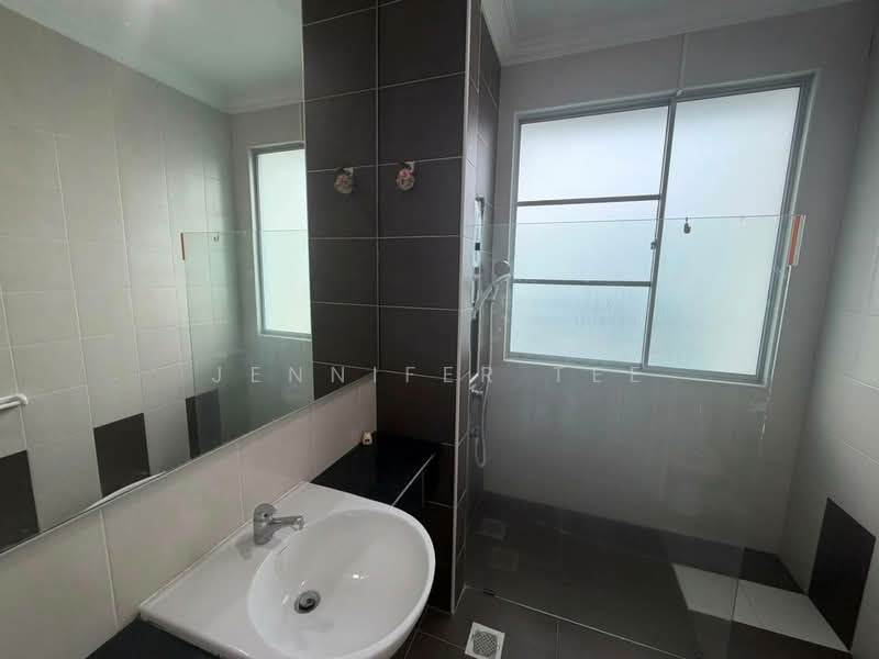 Semi-Detached House for Rent in Johor Bahru (Johor) - Jennifer Tee - Bathroom - PropertyGuru.com.my