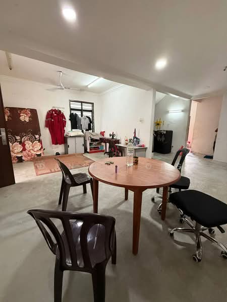 Rumah Teres 2 Tingkat untuk Dijual di Taman Megah Ria (Masai) - Daniel Yong - Living Room - PropertyGuru.com.my