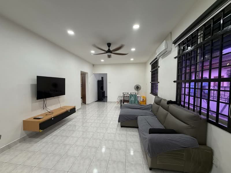 Semi-Detached House for Rent in Taman Megah Ria (Masai) - SJ CHAN - Living Room - PropertyGuru.com.my