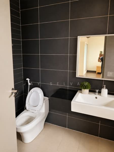 Kondominium untuk Disewa di Saville @ The Park - Jay Selvam - Bathroom - PropertyGuru.com.my
