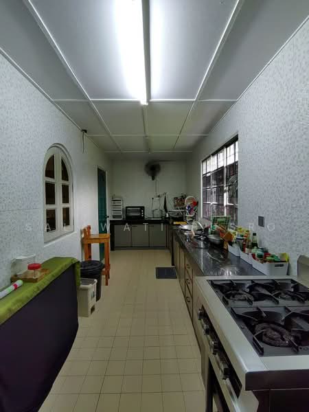 Rumah Berkembar untuk Dijual di Seksyen 9 (Shah Alam) - Salawati Busro - Kitchen - PropertyGuru.com.my