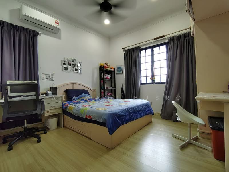 Rumah Berkembar untuk Dijual di Seksyen 9 (Shah Alam) - Salawati Busro - Bedroom - PropertyGuru.com.my