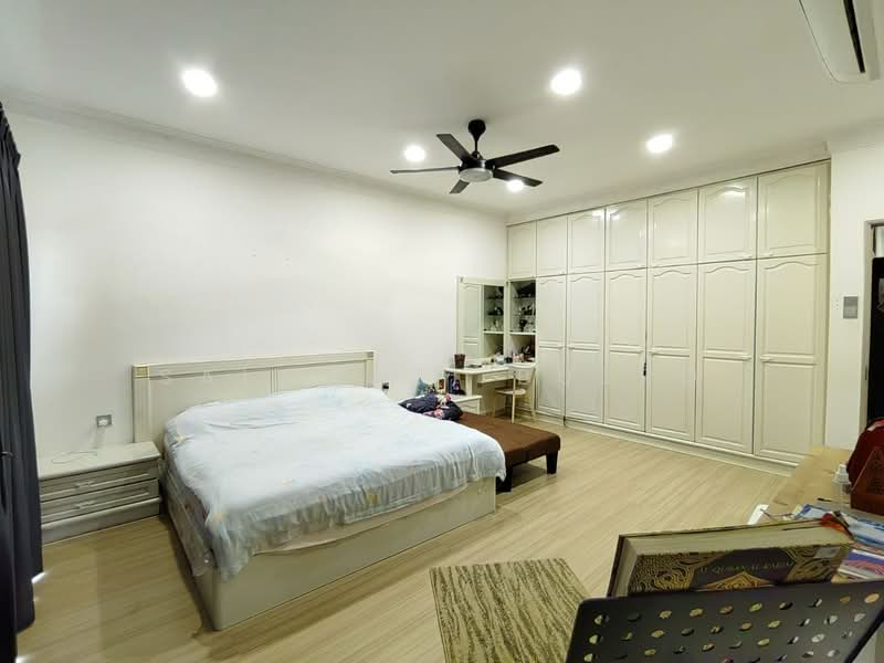 Rumah Berkembar untuk Dijual di Seksyen 9 (Shah Alam) - Salawati Busro - Bedroom - PropertyGuru.com.my