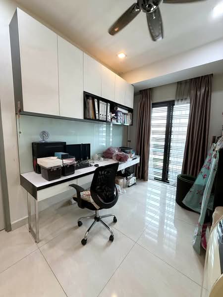 Rumah Teres 2 Tingkat untuk Dijual di Taman Megah Ria (Masai) - Karl Lim - Study - PropertyGuru.com.my