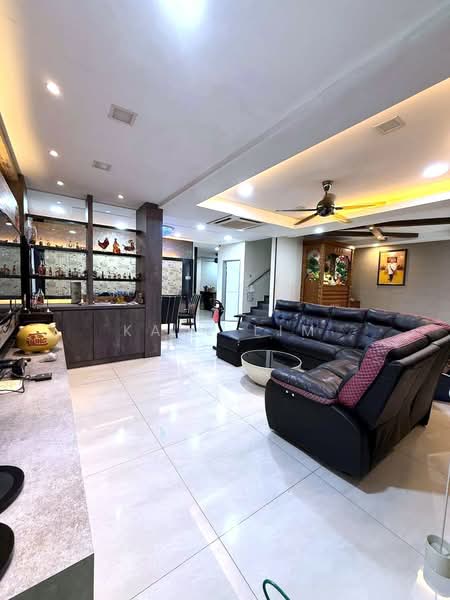 Rumah Teres 2 Tingkat untuk Dijual di Taman Megah Ria (Masai) - Karl Lim - Living Room - PropertyGuru.com.my