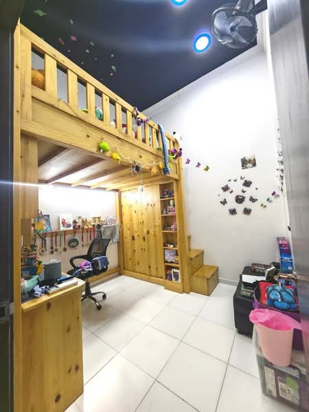 Rumah Teres 2 Tingkat untuk Dijual di Setia Tropika (Johor Bahru) - Nico Chong - Bedroom - PropertyGuru.com.my