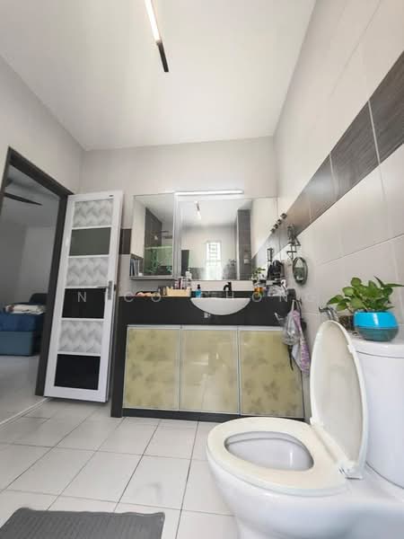 Rumah Teres 2 Tingkat untuk Dijual di Setia Tropika (Johor Bahru) - Nico Chong - Bathroom - PropertyGuru.com.my