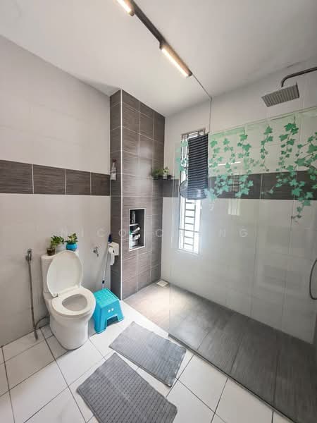 Rumah Teres 2 Tingkat untuk Dijual di Setia Tropika (Johor Bahru) - Nico Chong - Bathroom - PropertyGuru.com.my