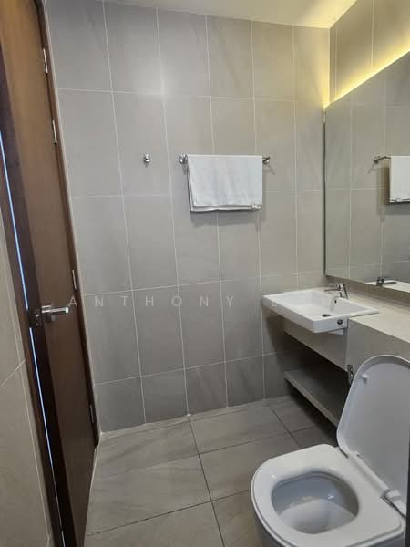 Condominium for Sale at Queens Residences Q2 @ Queens Waterfront - Anthony Loh - Bathroom - PropertyGuru.com.my