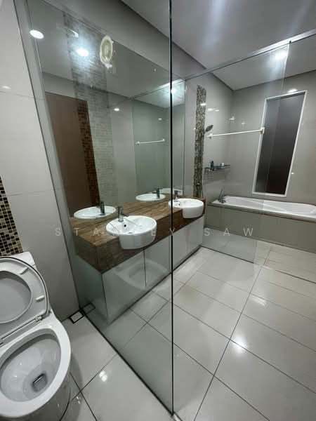 Condominium for Sale at 8 Gurney (The Shore Condominium) - Stanley Saw - Bathroom - PropertyGuru.com.my