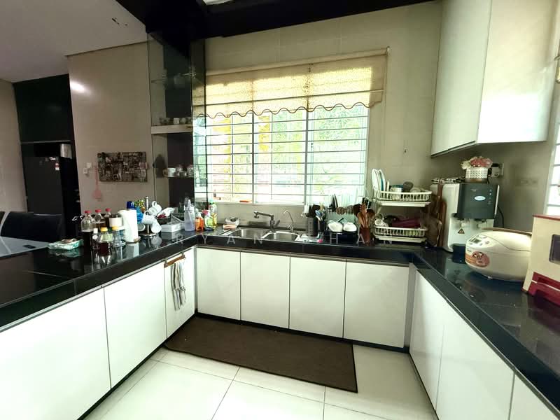 Zero-Lot Bungalow for Sale in Seksyen 4 (Shah Alam) - Bryan Chan - PropertyGuru.com.my