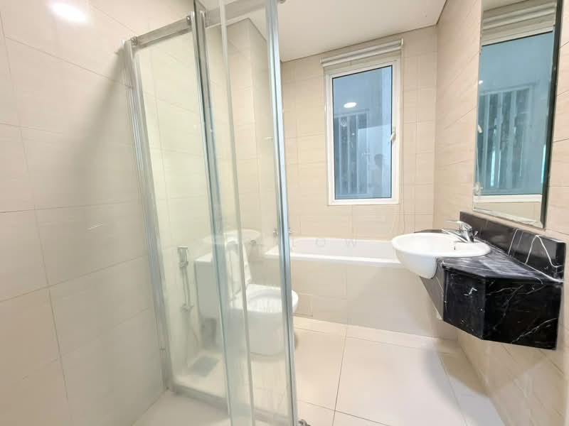 Servis Apartment untuk Disewa di Glomac Damansara - Nic Low - Bathroom - PropertyGuru.com.my