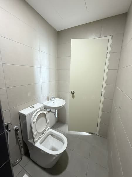 Service Residence for Sale at MIRAI Residences - Maddy Ho - Bathroom - PropertyGuru.com.my