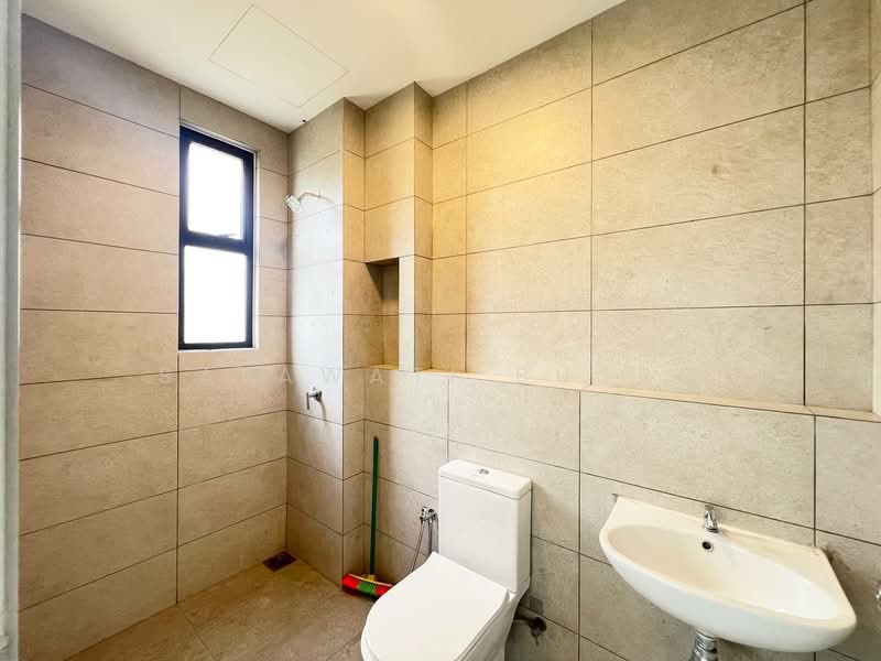 Rumah Teres untuk Dijual di Telok Panglima Garang (Selangor) - Salawati Busro - Bathroom - PropertyGuru.com.my