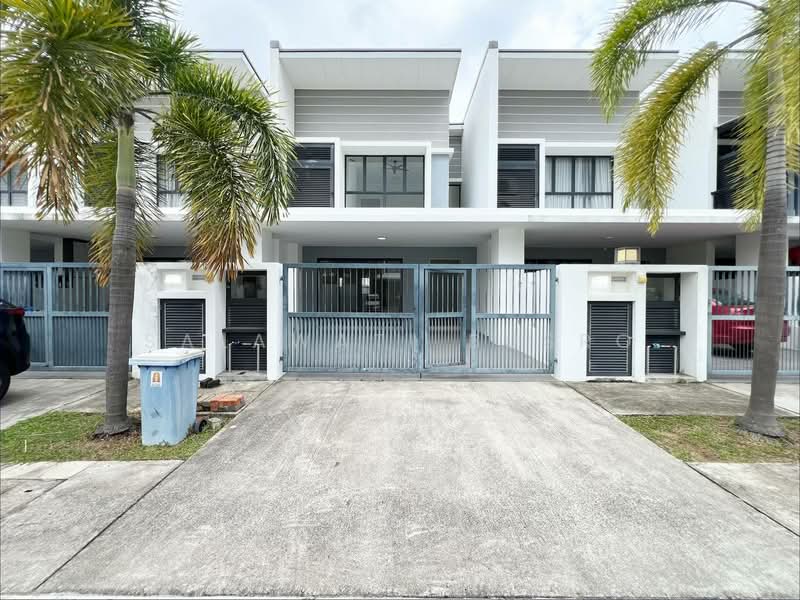 Rumah Teres untuk Dijual di Telok Panglima Garang (Selangor) - Salawati Busro - Exterior - PropertyGuru.com.my