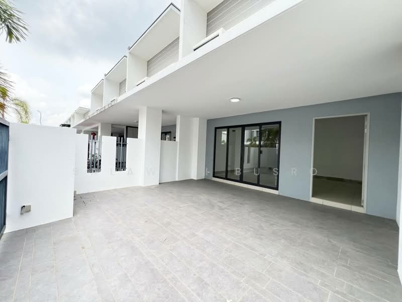 Rumah Teres untuk Dijual di Telok Panglima Garang (Selangor) - Salawati Busro - Exterior - PropertyGuru.com.my