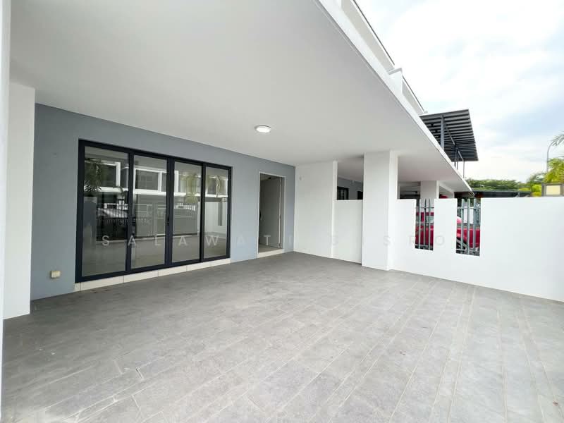 Rumah Teres untuk Dijual di Telok Panglima Garang (Selangor) - Salawati Busro - Exterior - PropertyGuru.com.my
