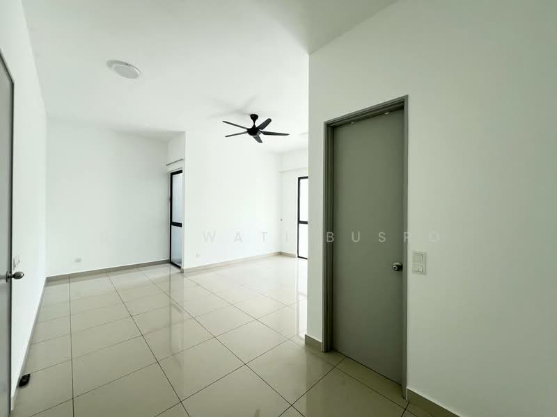 Rumah Teres untuk Dijual di Telok Panglima Garang (Selangor) - Salawati Busro - Living Room - PropertyGuru.com.my