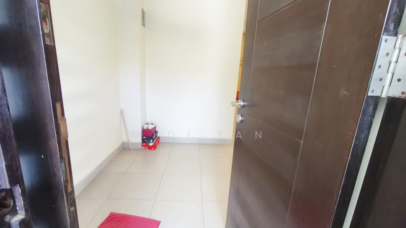 Terraced House for Sale in Bandar Puteri Puchong (Puchong) - Midi Tan - Entrance - PropertyGuru.com.my