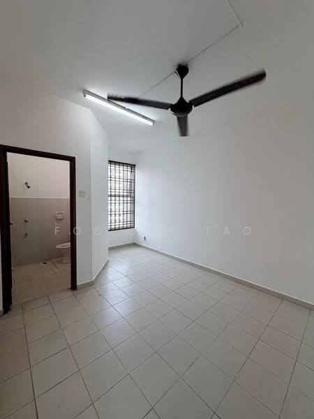Apartment for Sale at Lake View Suites - Foo Jun Tao - PropertyGuru.com.my