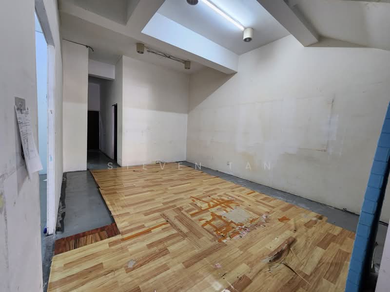 Shop for Rent in Bandar Puteri Puchong (Puchong) - Steven Tan - Interior - PropertyGuru.com.my