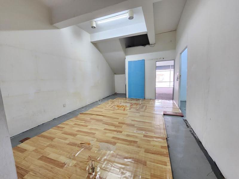 Shop for Rent in Bandar Puteri Puchong (Puchong) - Steven Tan - Interior - PropertyGuru.com.my
