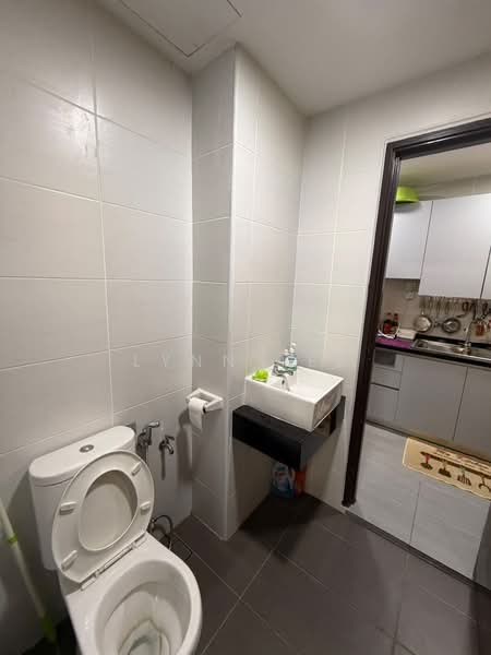 Service Residence for Rent at KSL Residence @ Daya - Lynn Tee - Bathroom - PropertyGuru.com.my