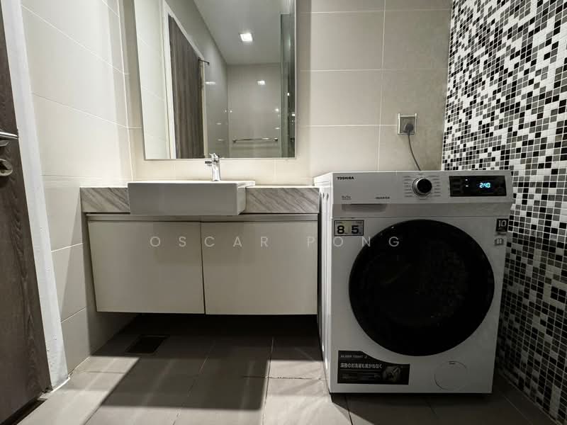 Service Residence for Sale at M Suites - Oscar Pong - Bathroom - PropertyGuru.com.my