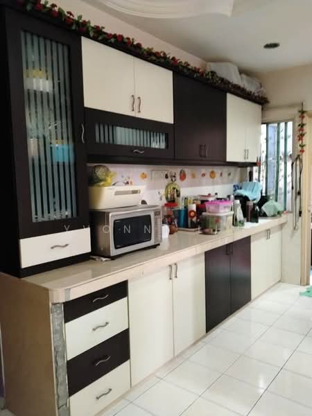 Pangsapuri untuk Dijual di Vista Indah Putra - Yvonne Lim - Kitchen - PropertyGuru.com.my