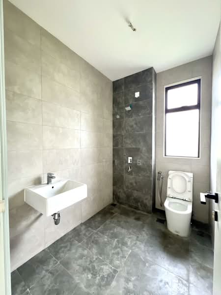 Cluster House for Sale in Shah Alam (Selangor) - Salawati Busro - Bathroom - PropertyGuru.com.my