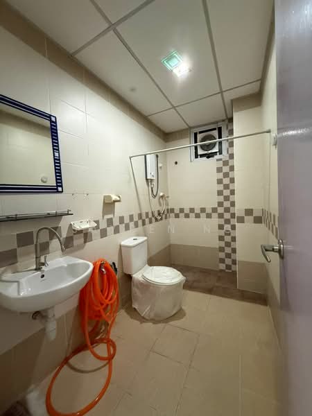 Pangsapuri untuk Dijual di Lagenda Tasek Luxurious Suite - Jayden Ng - Bathroom - PropertyGuru.com.my
