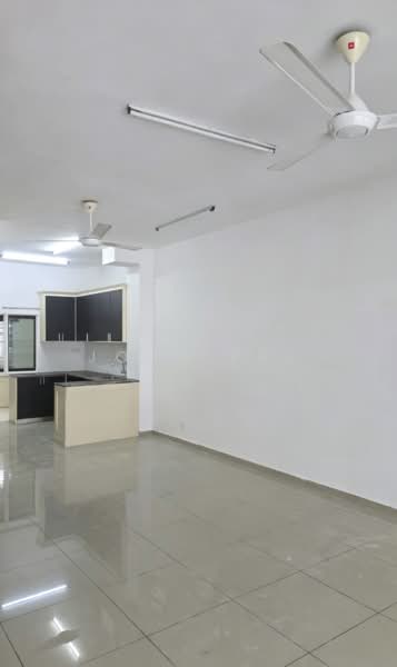 3-storey Terraced House for Rent in Shah Alam (Selangor) - John Tee - Kitchen - PropertyGuru.com.my