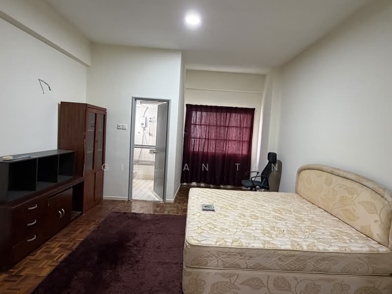 Condominium for Rent at Puncak Athenaeum - Gillian Tan - Bedroom - PropertyGuru.com.my