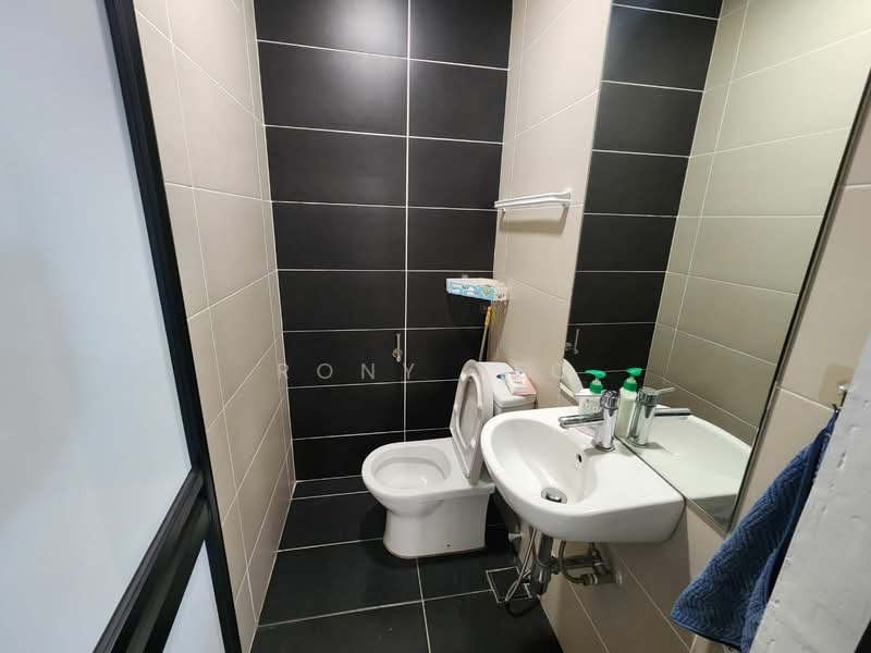 Rumah Berkembar untuk Disewa di Kampung Sungai Sekamat (Kajang) - Rony Yeo - Bathroom - PropertyGuru.com.my