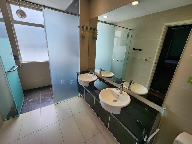 Rumah Berkembar untuk Disewa di Kampung Sungai Sekamat (Kajang) - Rony Yeo - Bathroom - PropertyGuru.com.my