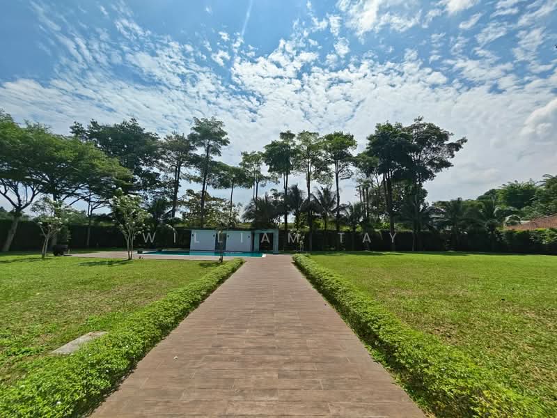 Rumah Banglo untuk Disewa di Leisure Farm (Gelang Patah) - William Tay - Garden - PropertyGuru.com.my