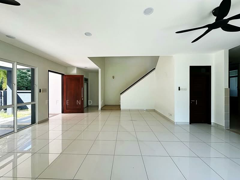 Semi-Detached House for Sale in Alam Damai (Cheras) - Effendy Shohaili - Living Room - PropertyGuru.com.my