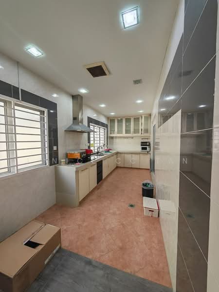 Rumah Teres untuk Dijual di Taman Bukit Kinrara (Bandar Kinrara) - Janice CC Tan - Kitchen - PropertyGuru.com.my