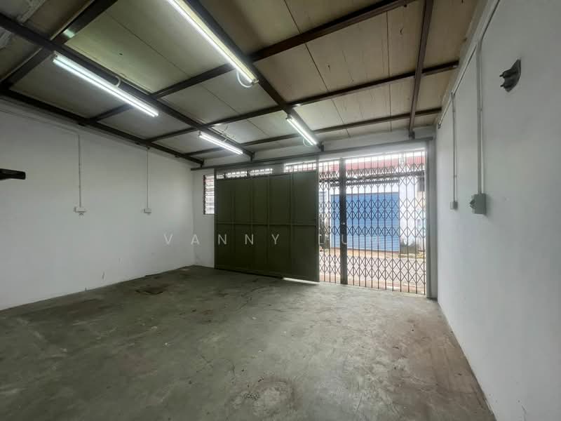 Terrace Factory for Sale in Taman Perindustrian Puchong Utama (Puchong) - Vanny Lum - Interior - PropertyGuru.com.my