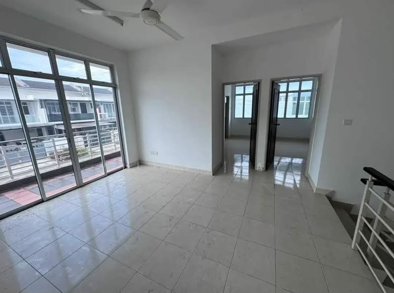 Rumah Teres 2 Tingkat untuk Dijual di Perling (Johor) - William Tay - Living Room - PropertyGuru.com.my